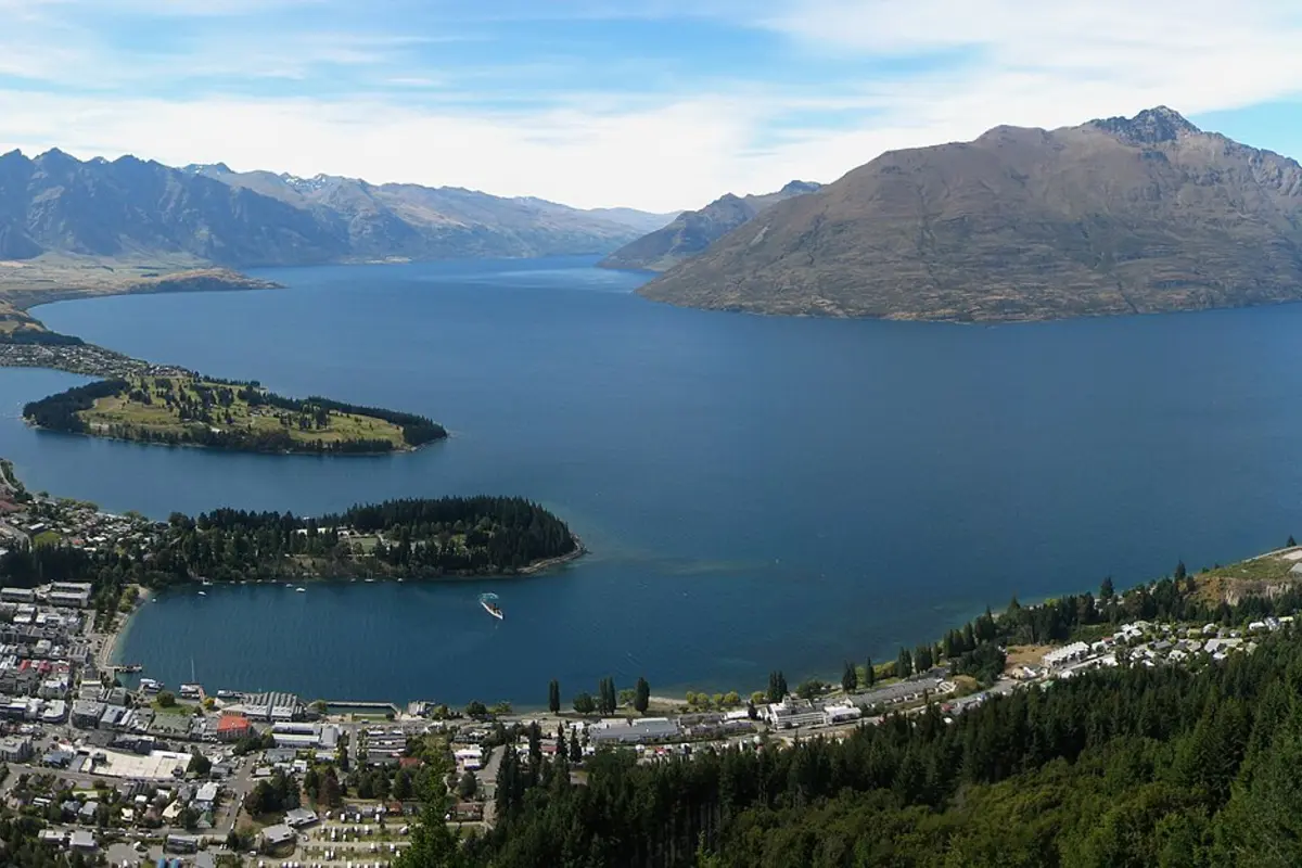 Cityscape of Queenstown